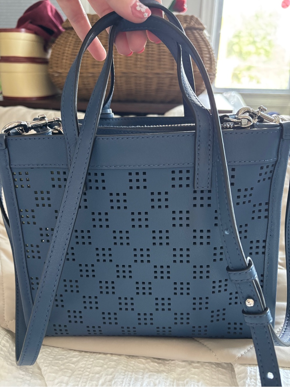 Marc Jacobs Mini Grind Crossbody Tote in Blue Sea Perforated Leather - Picture 2 of 10